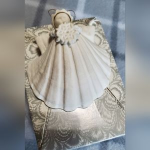 EUC MARGARET FURLONG 1989 SEASHELL ANGEL W/SNOWFLAKE